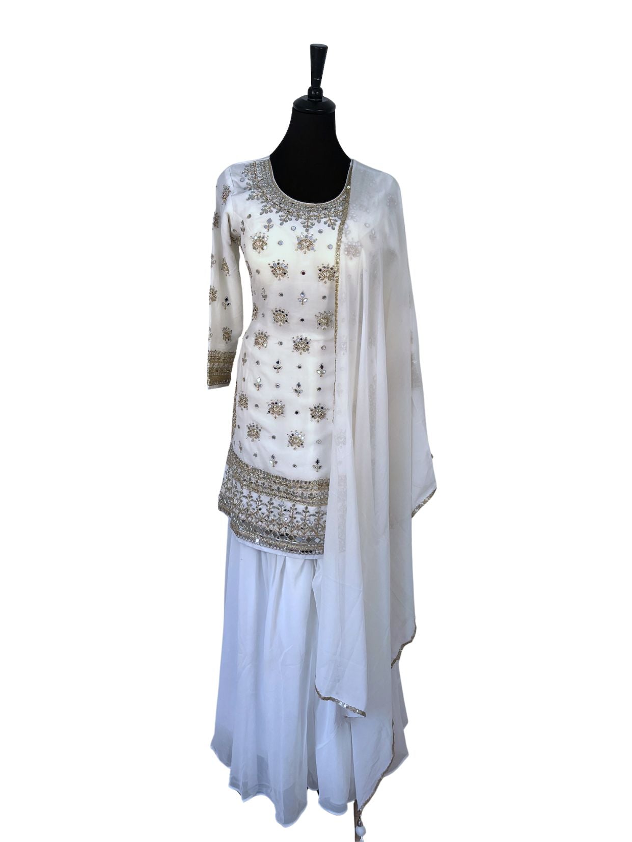 AISHWARYA SHARARA - VANAVIL