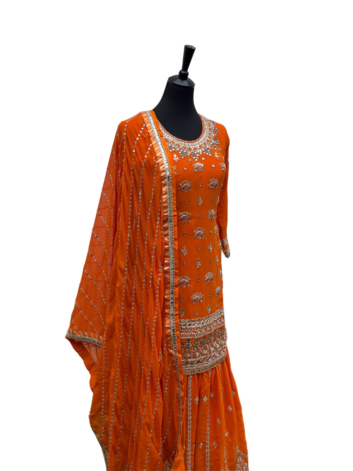 AISHWARYA SHARARA - VANAVIL TEXTILE