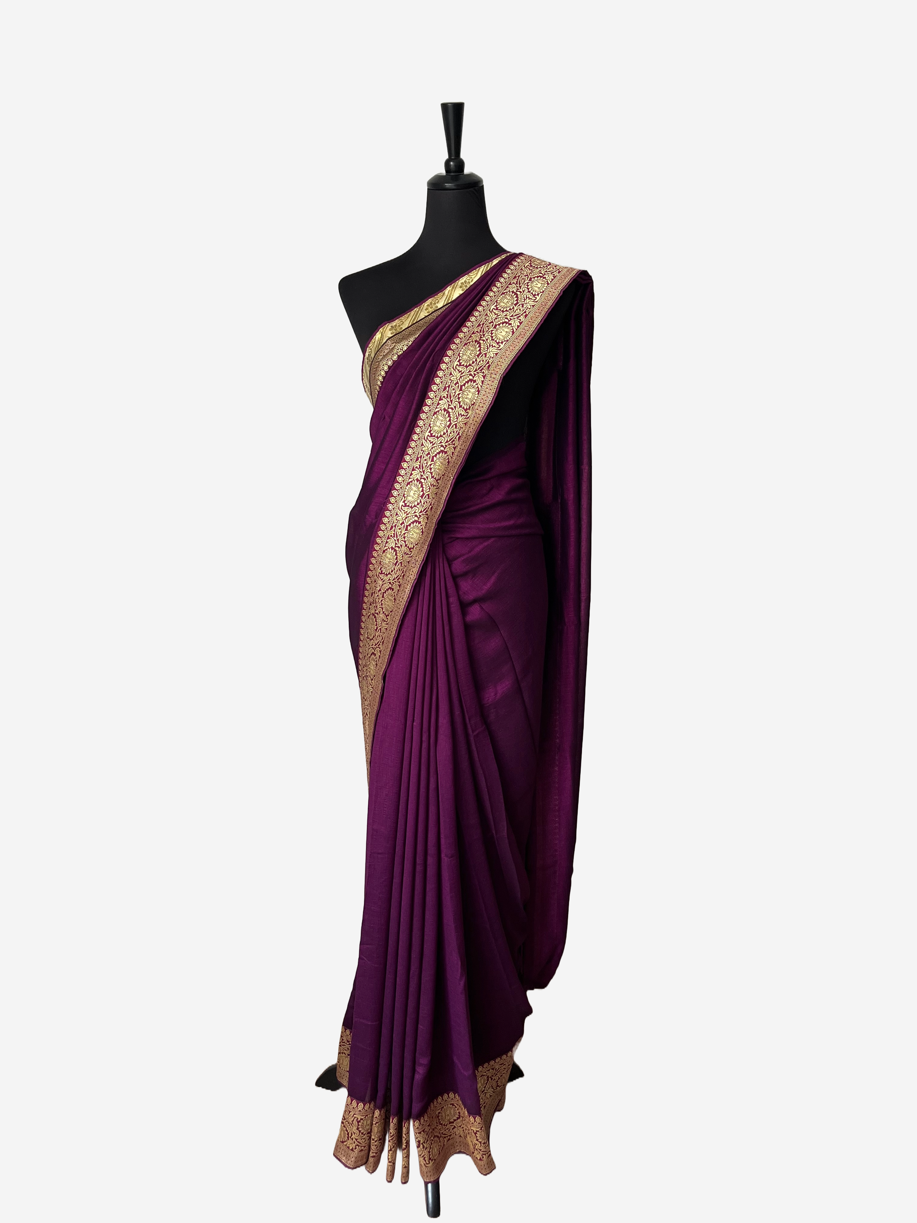 Saree with border - Vanavil Textile
