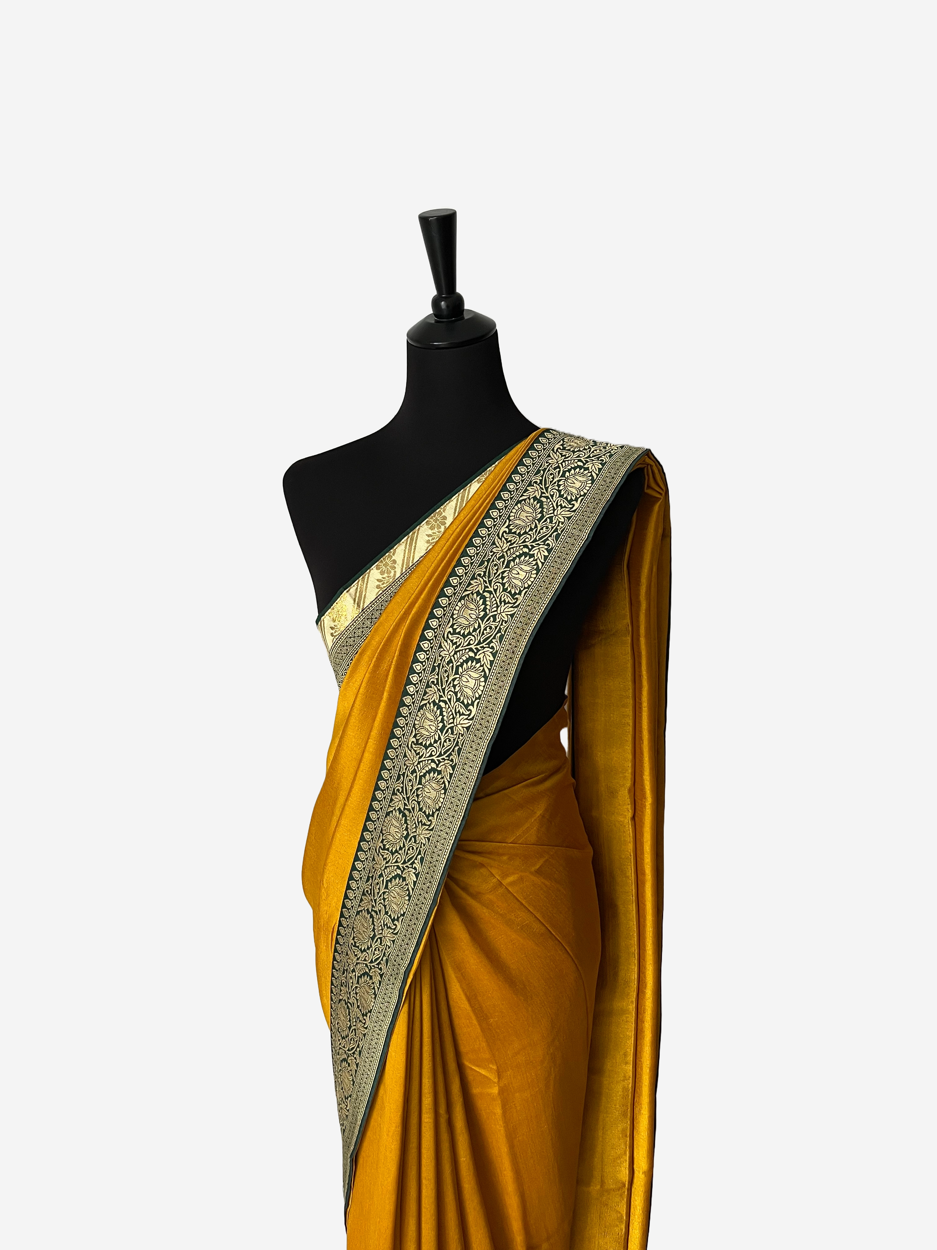 Saree with border - Vanavil Textile