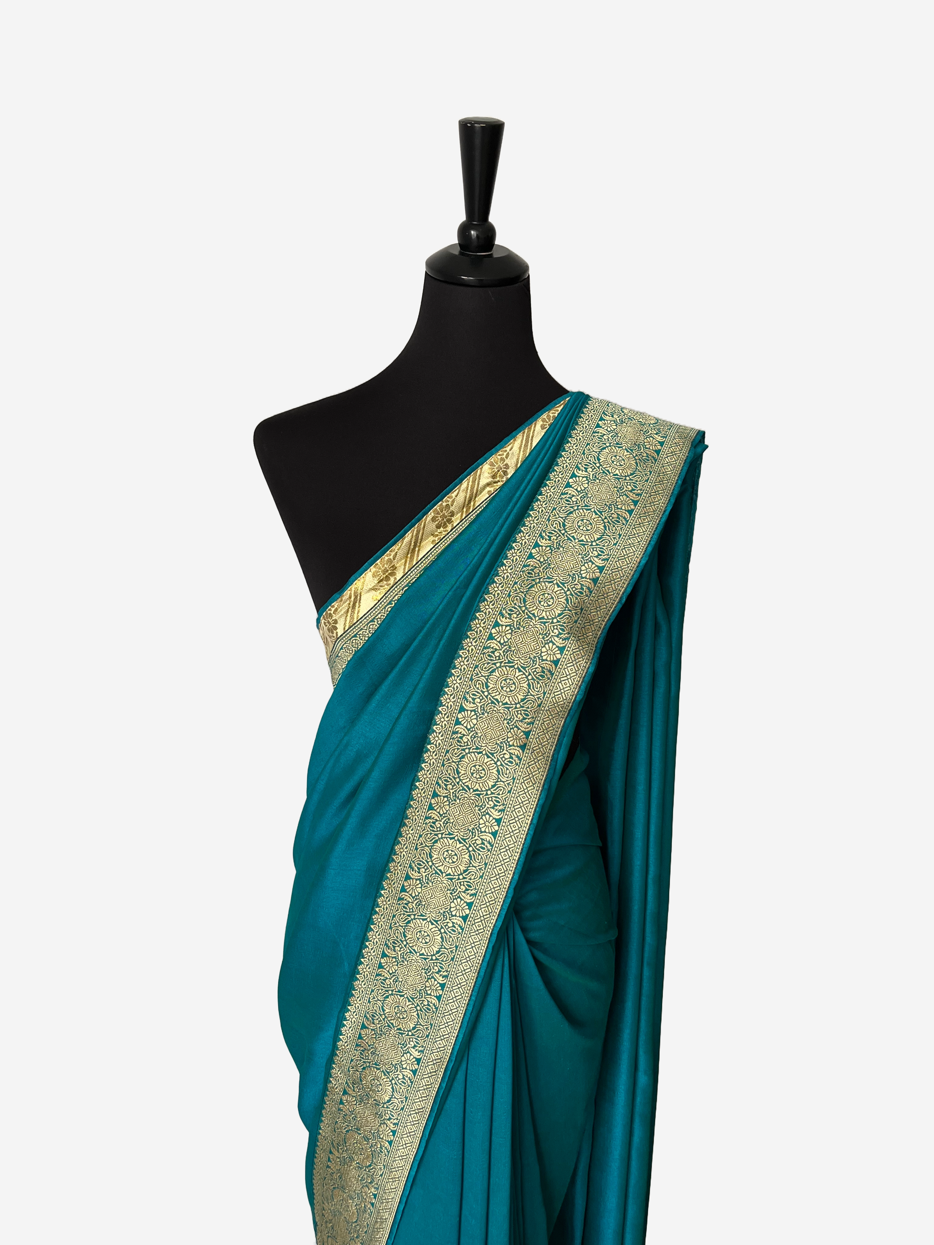 Saree with border - Vanavil Textile
