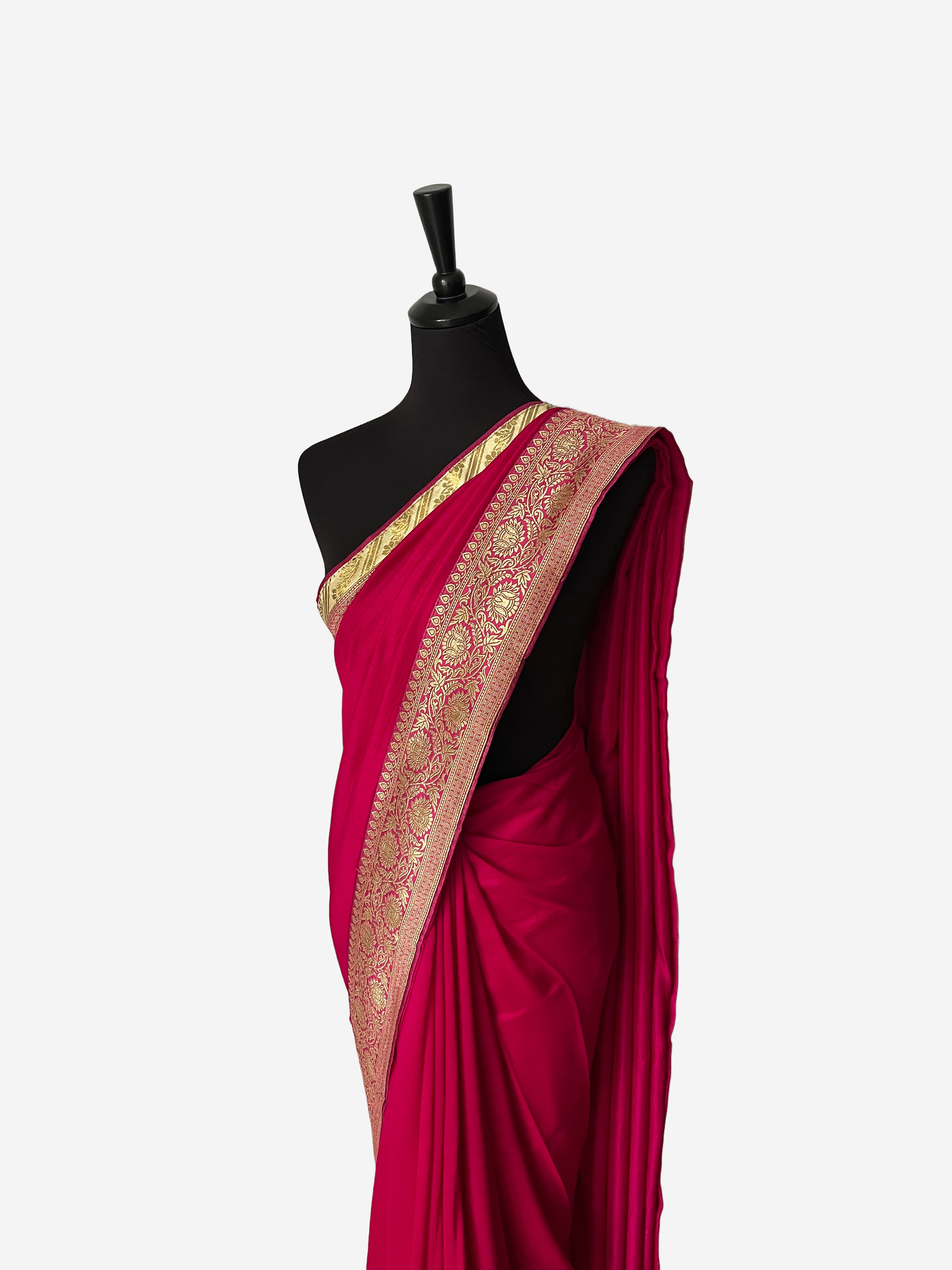 Saree with border - Vanavil Textile