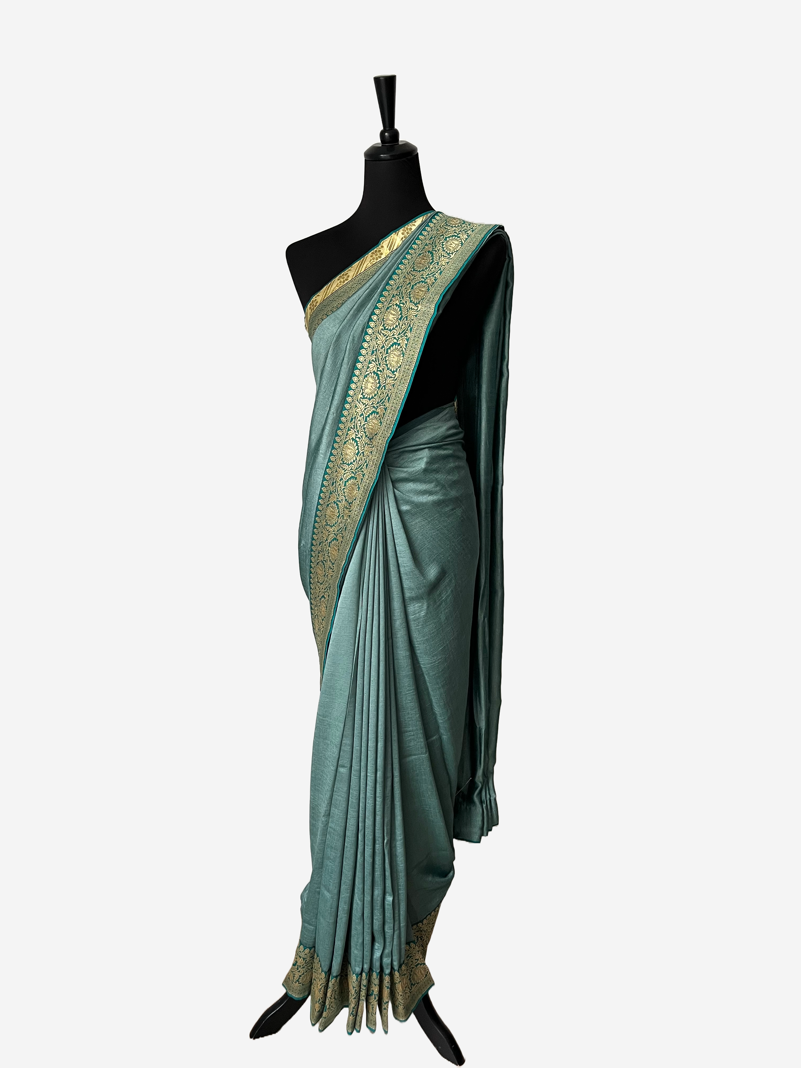 Saree with border - Vanavil Textile