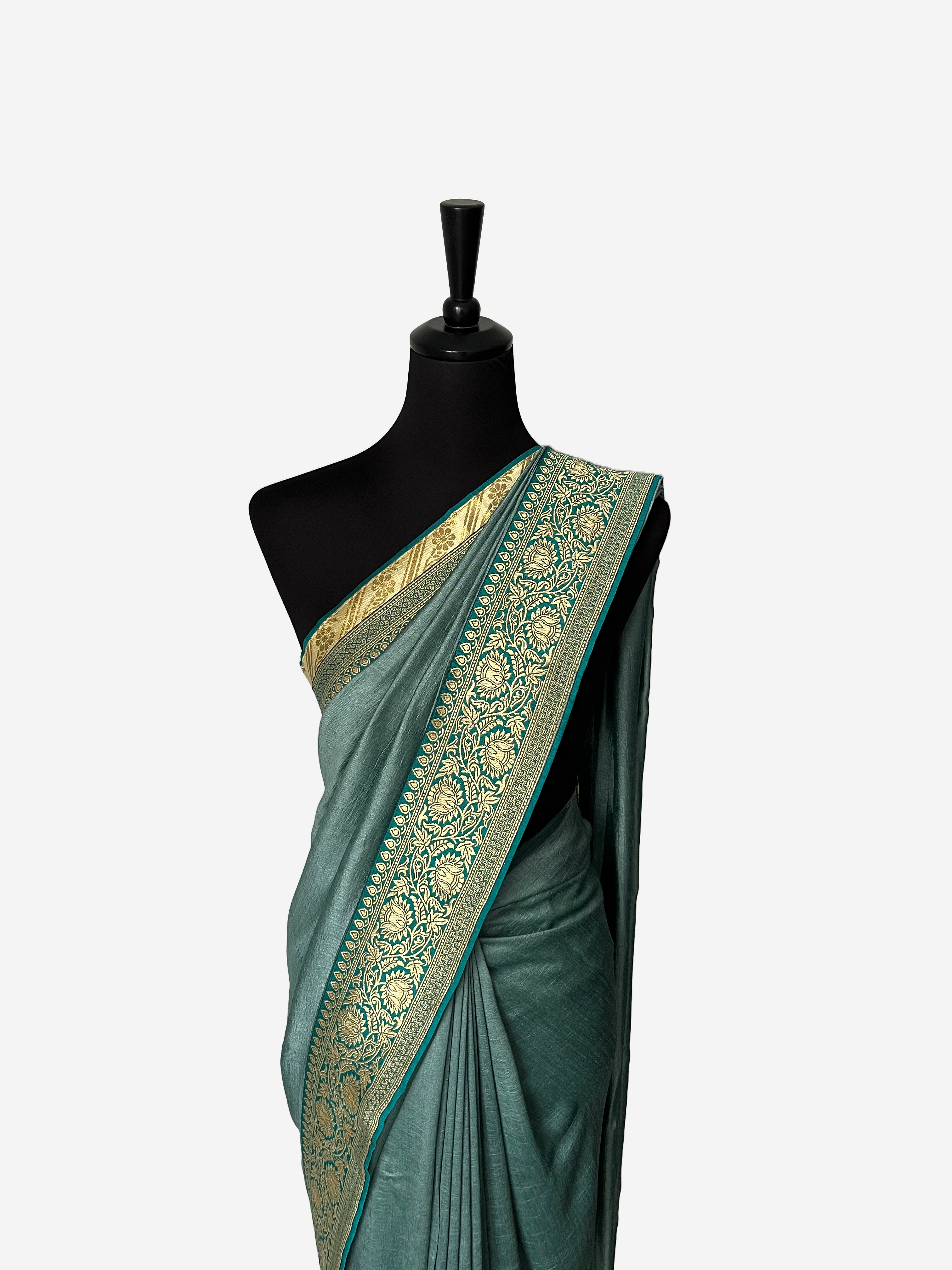 Saree with border - Vanavil Textile