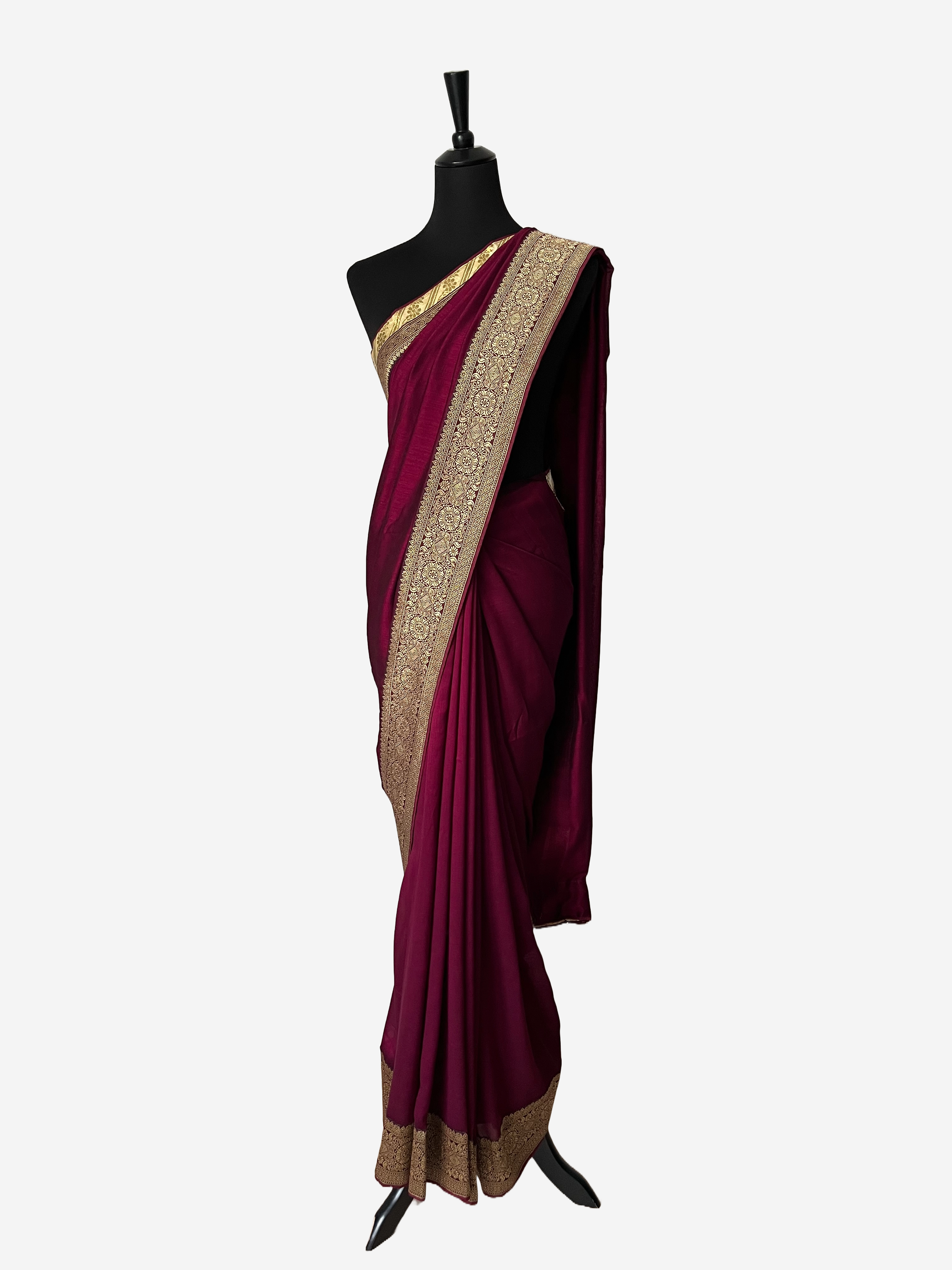 Saree with border - Vanavil Textile