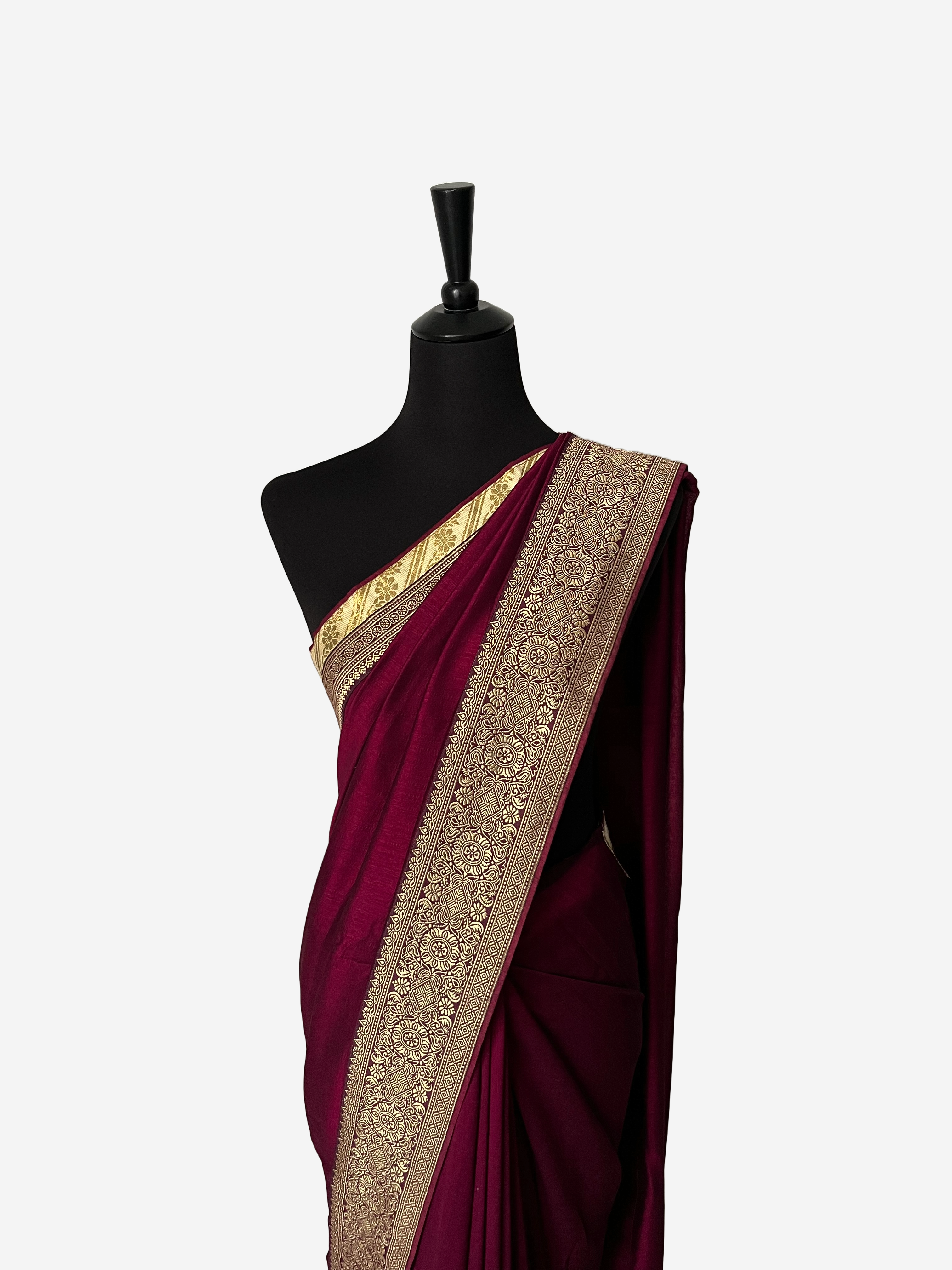 Saree with border - Vanavil Textile