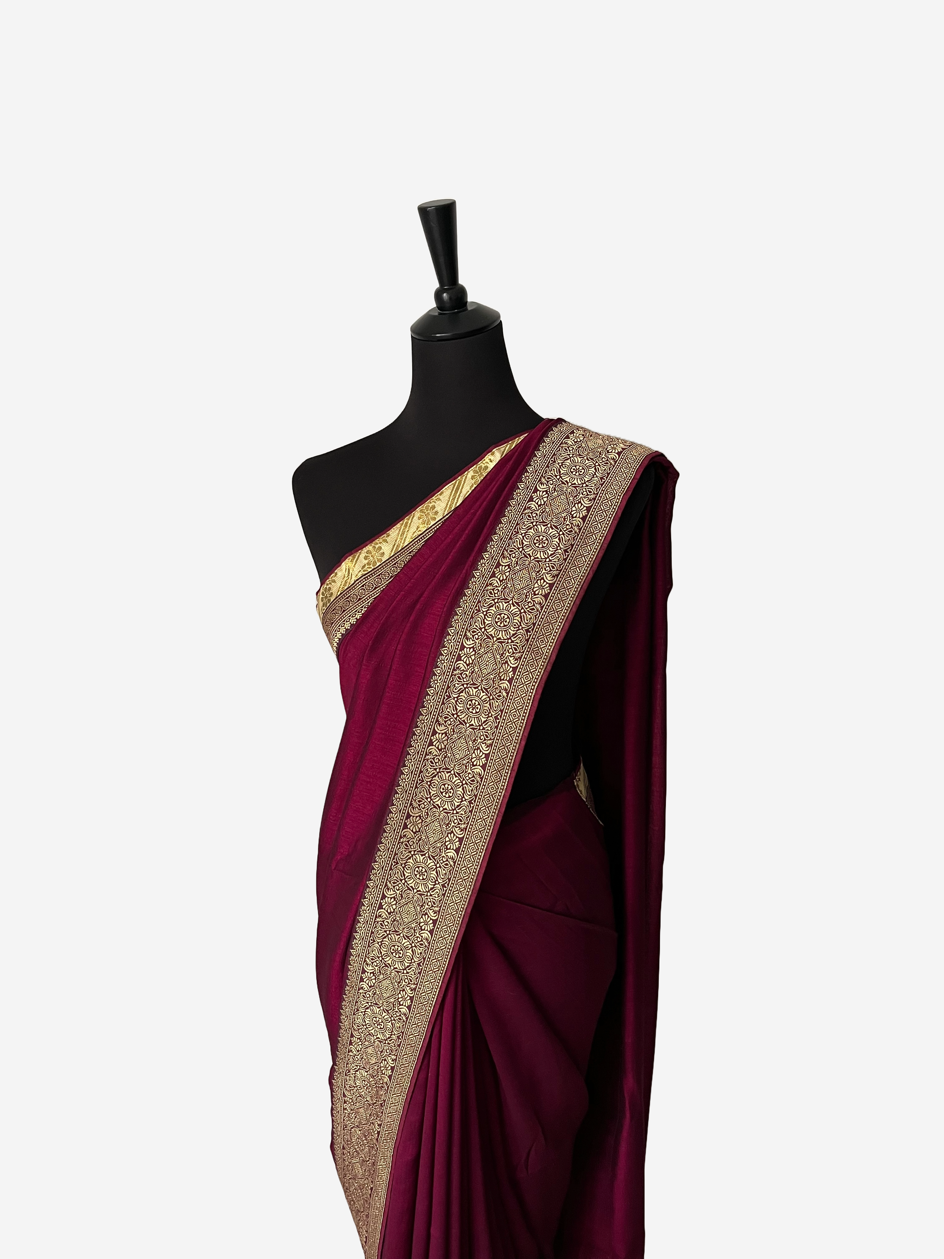 Saree with border - Vanavil Textile