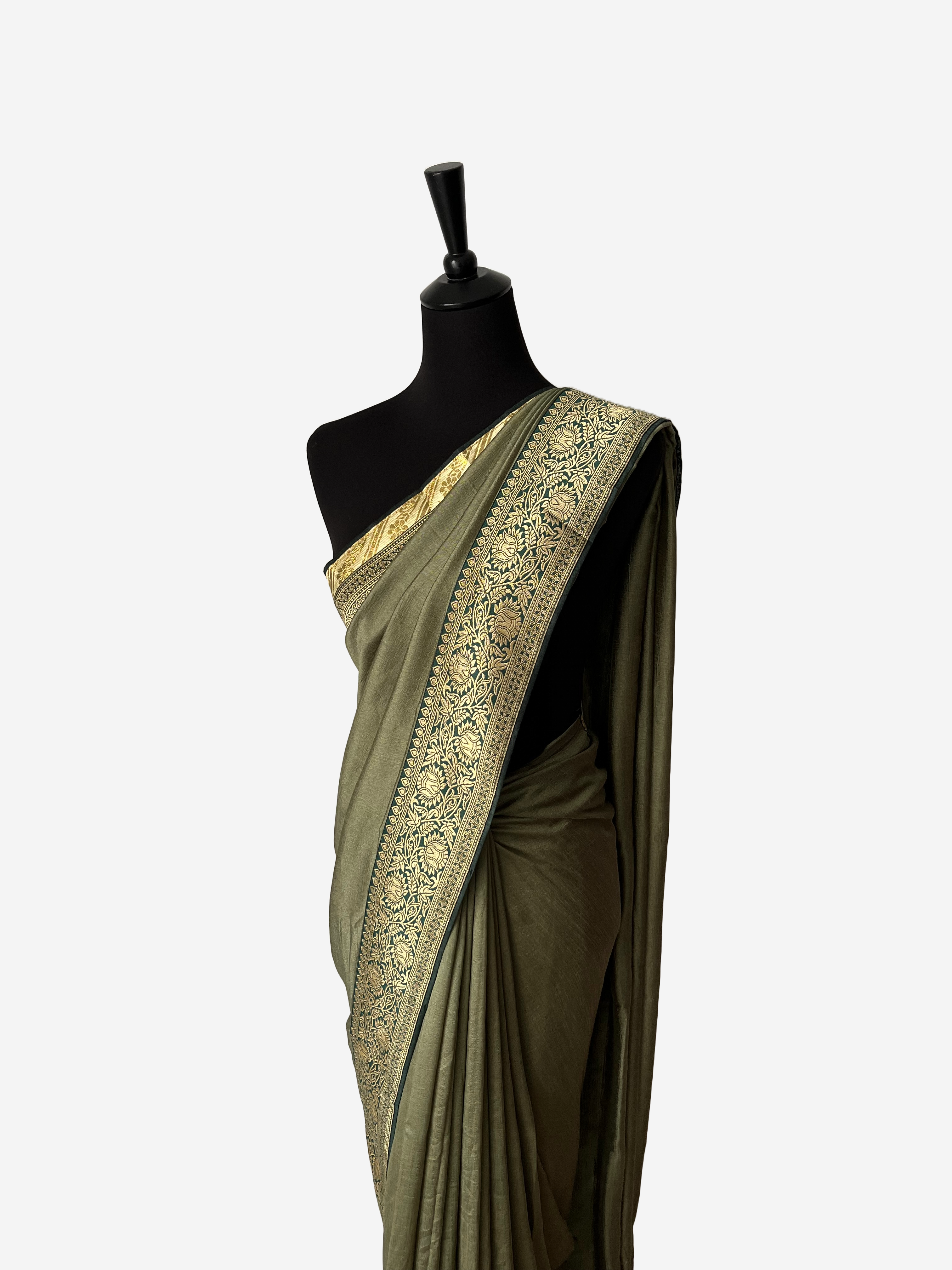 Saree with border - Vanavil Textile