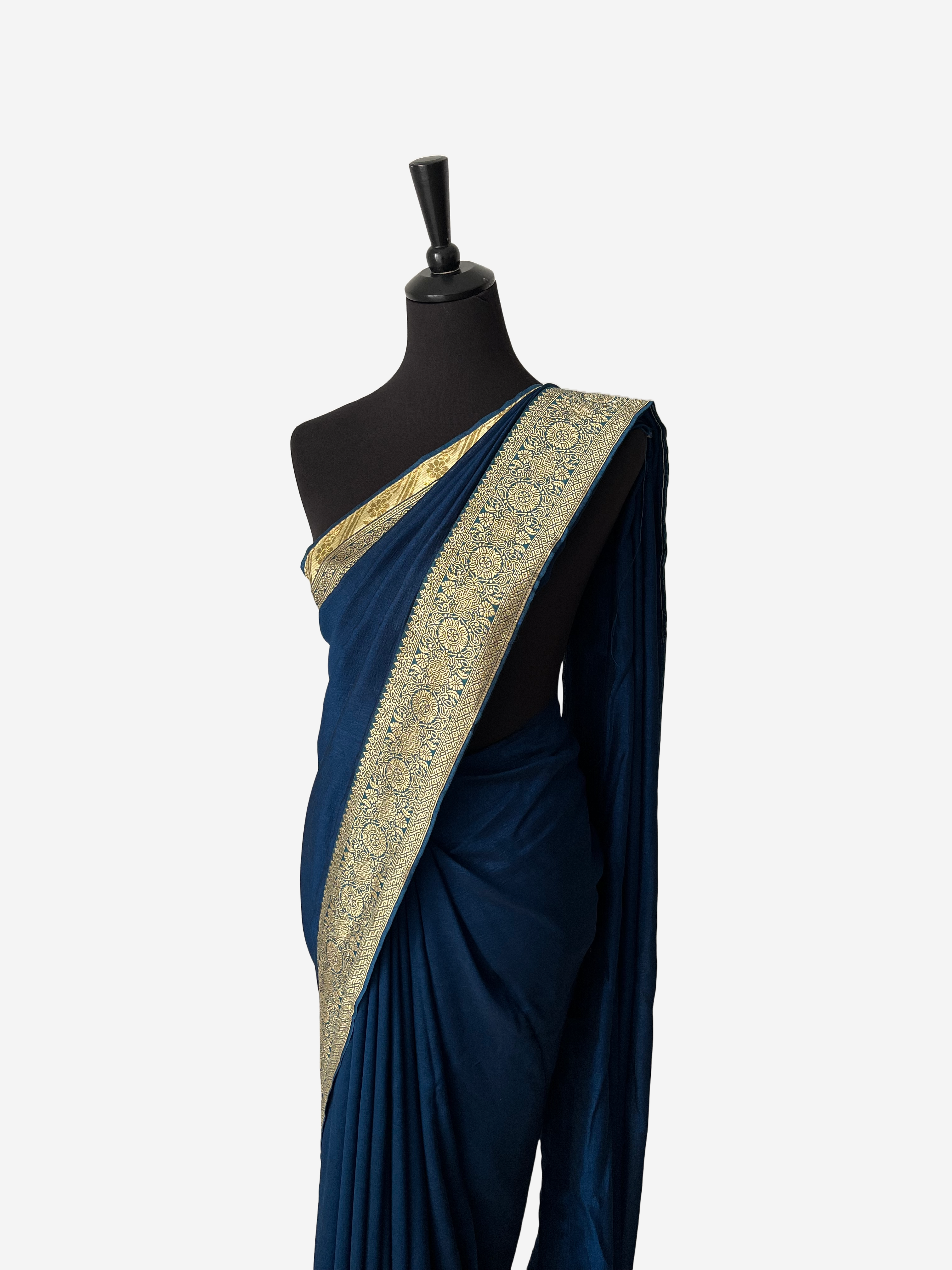 Saree with border - Vanavil Textile