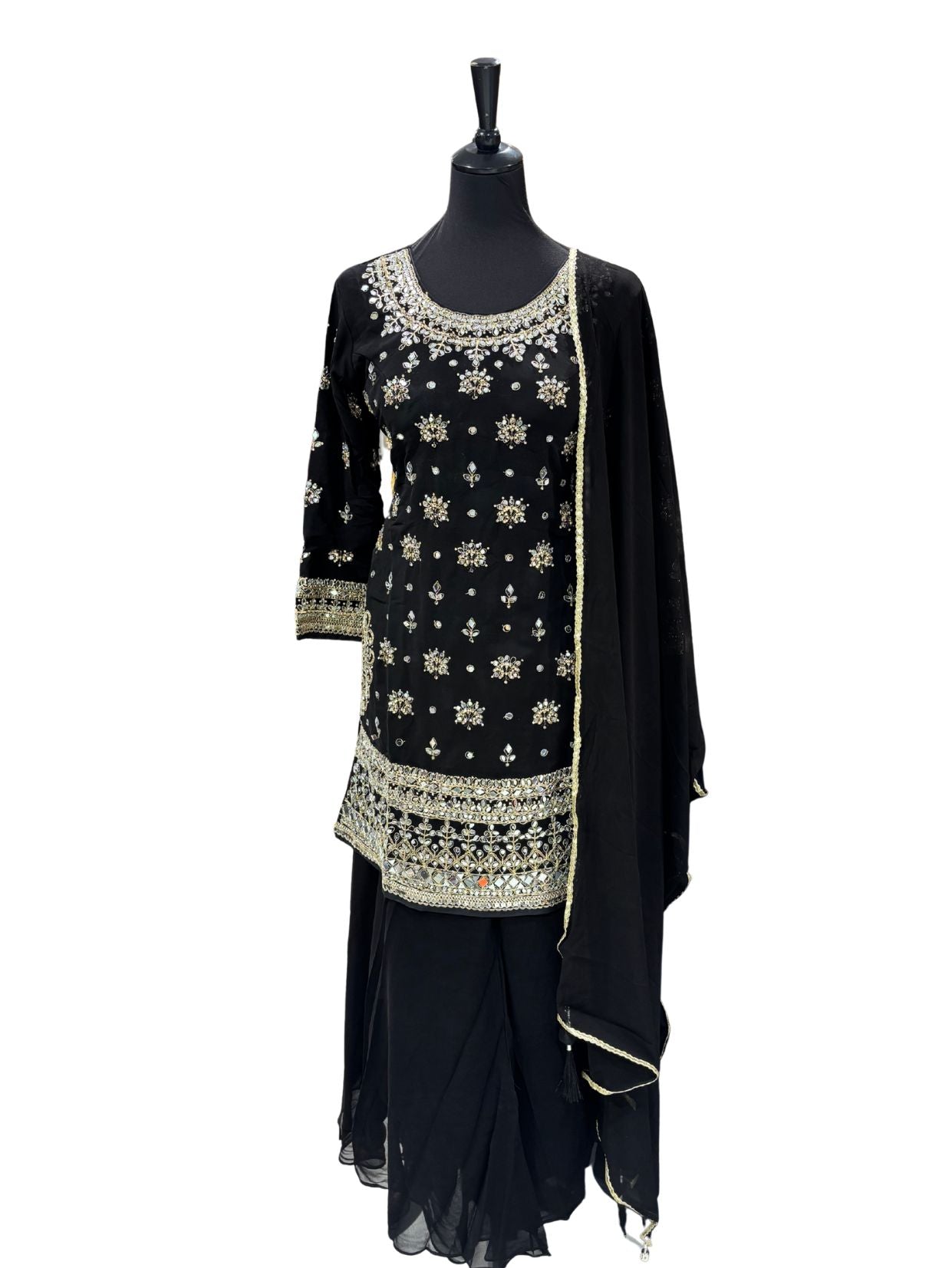 AISHWARYA SHARARA - VANAVIL