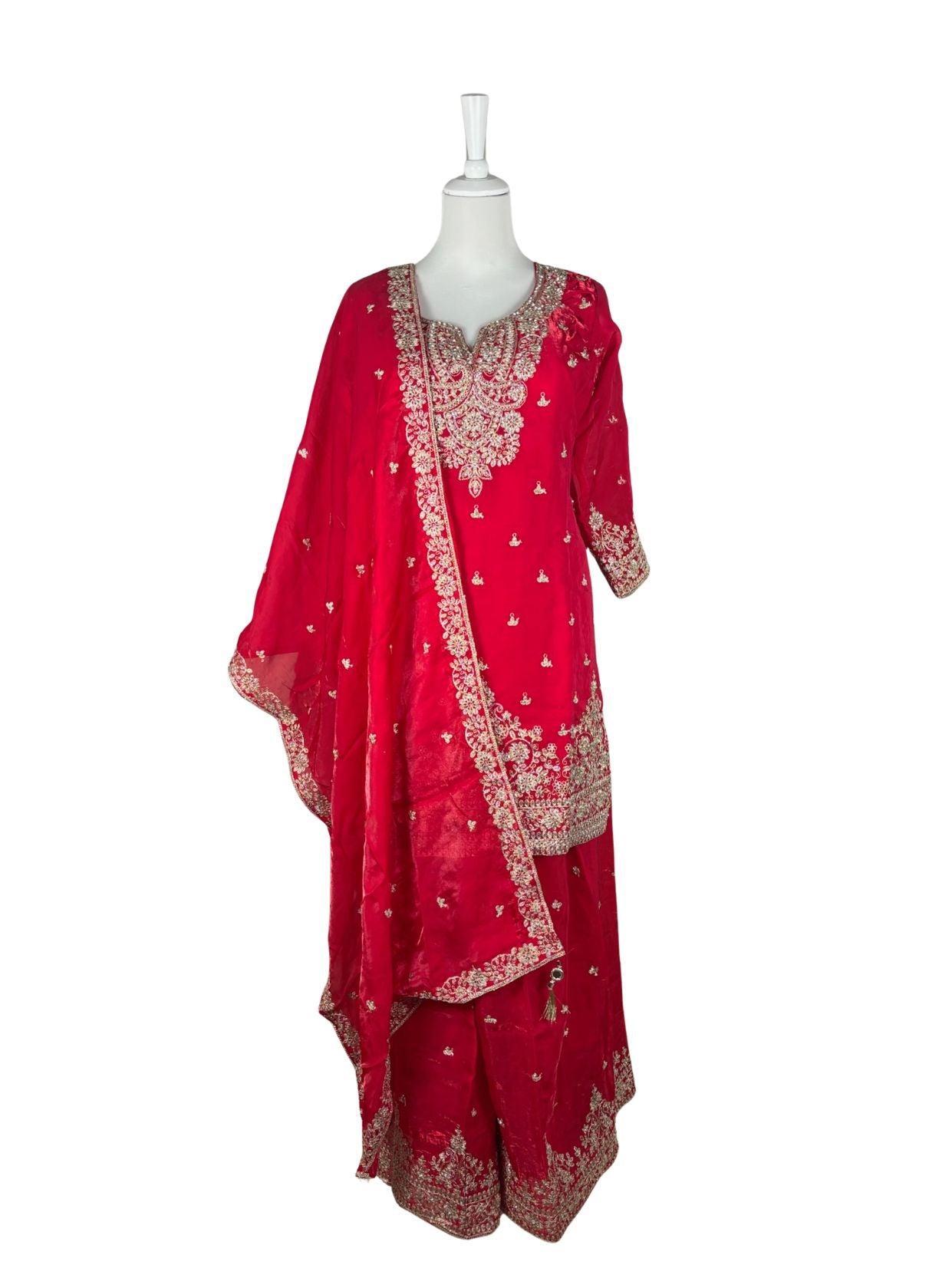 YASHIKA SHARARA - VANAVIL