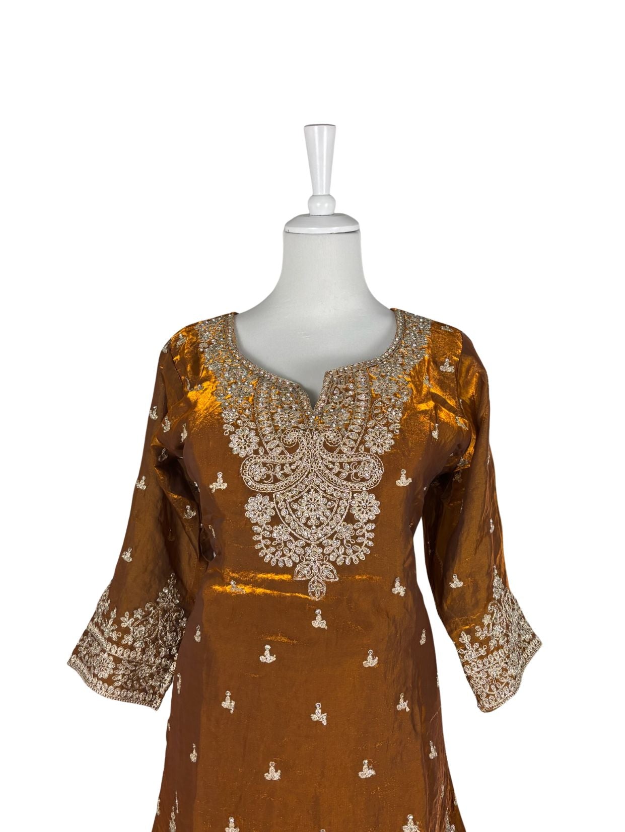 YASHIKA SHARARA - VANAVIL
