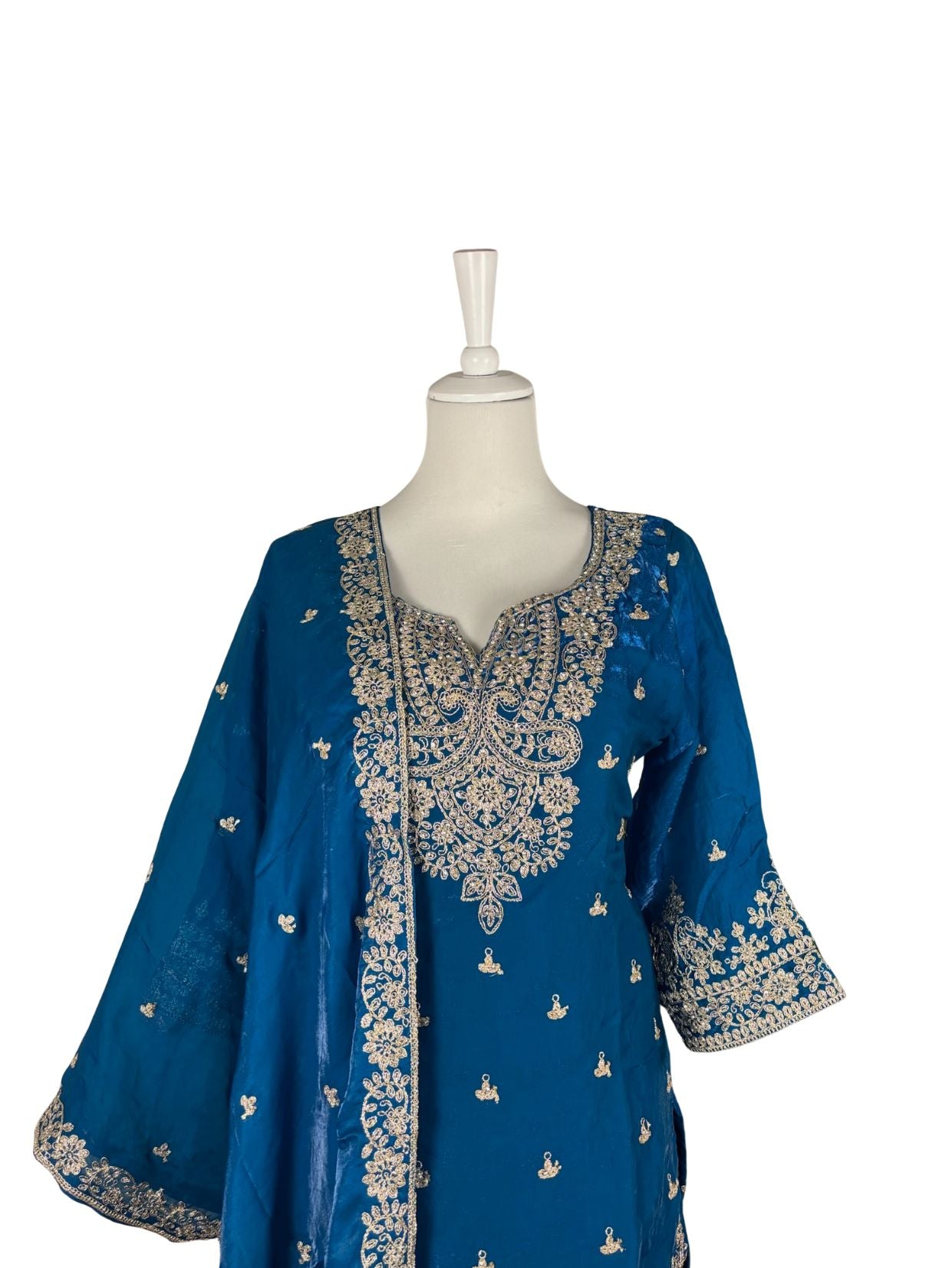 YASHIKA SHARARA - VANAVIL