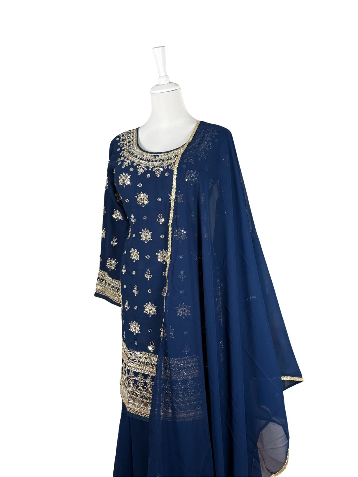 AISHWARYA SHARARA - VANAVIL