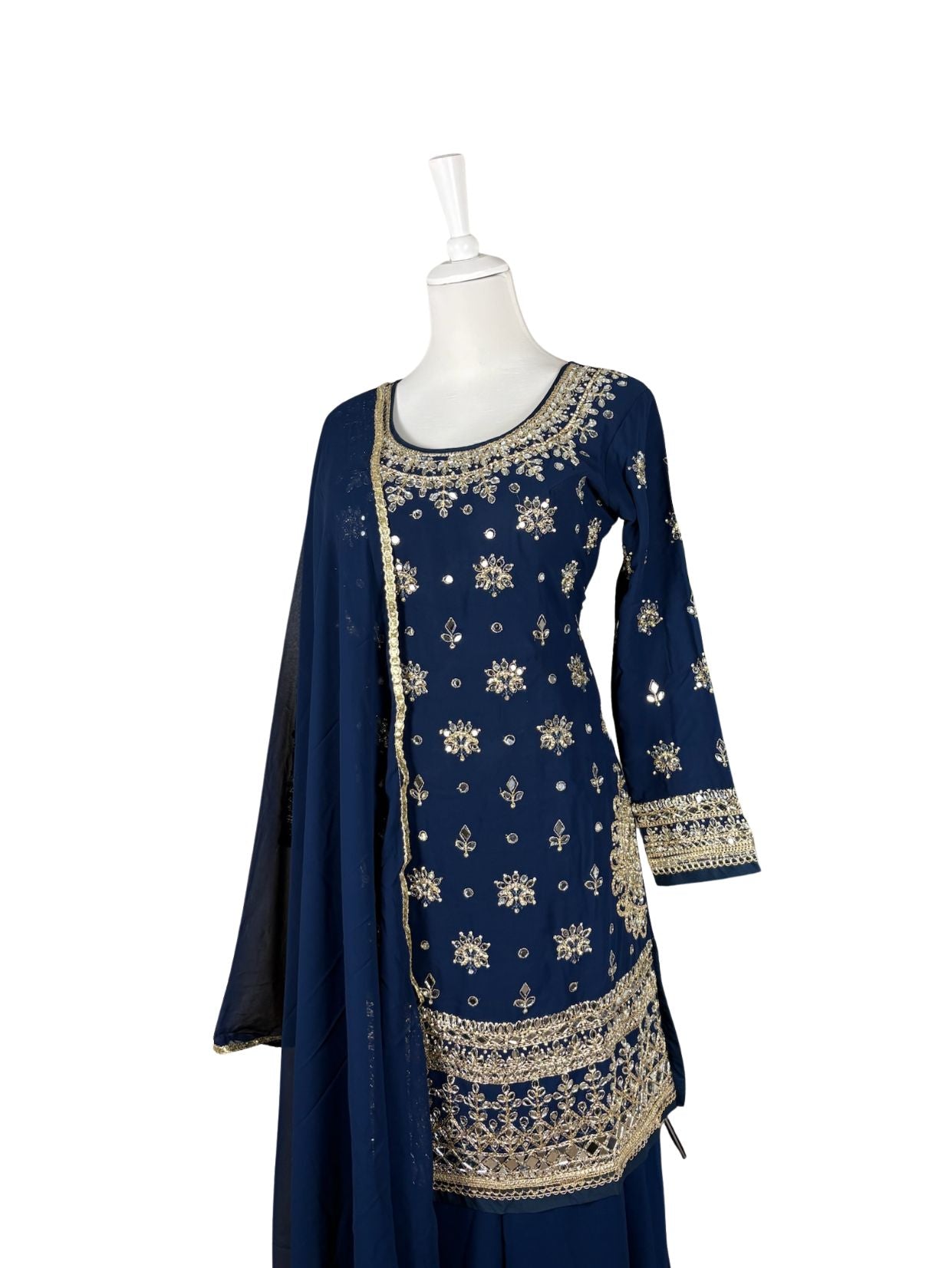 AISHWARYA SHARARA - VANAVIL