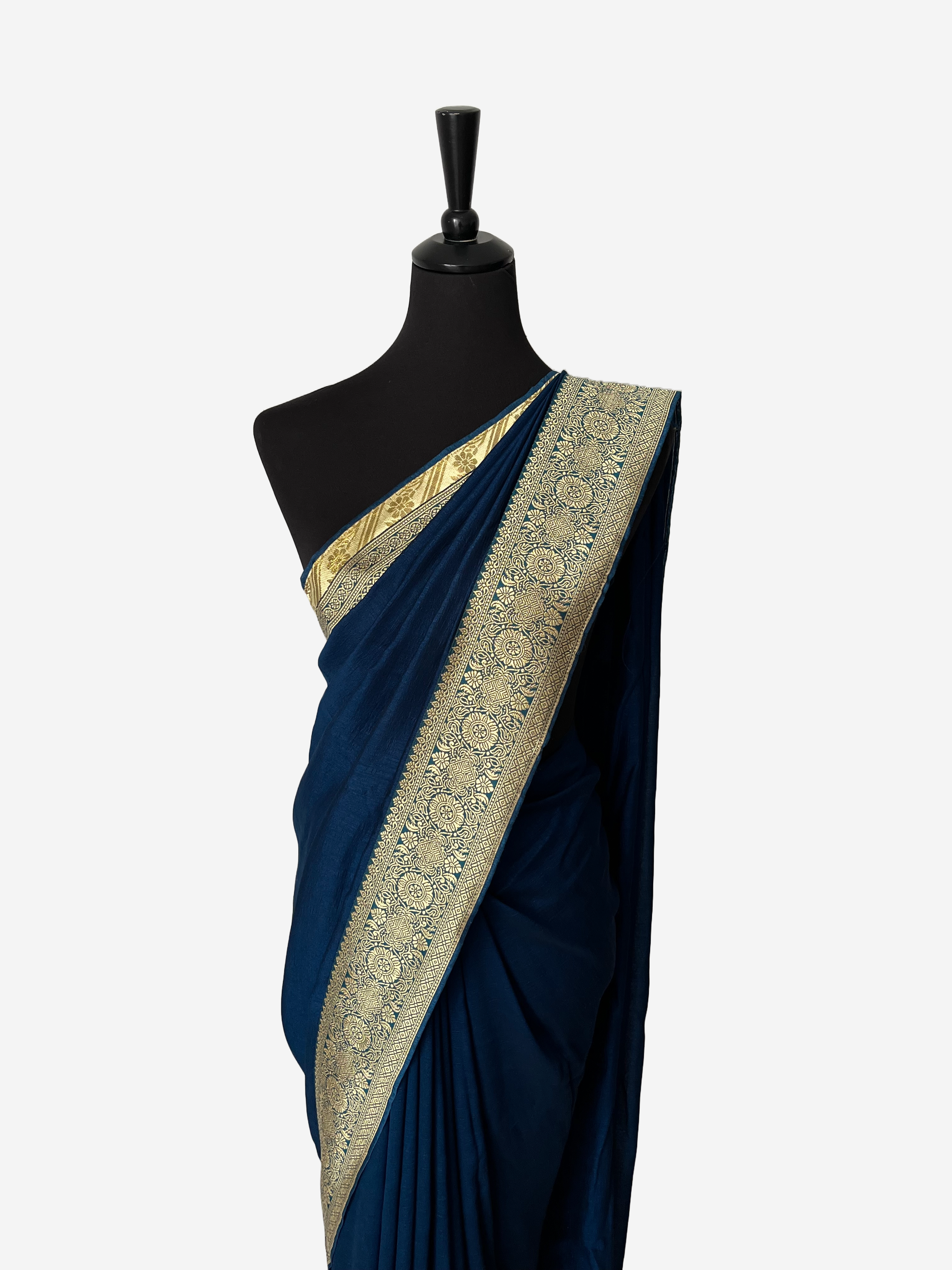 Saree with border - Vanavil Textile